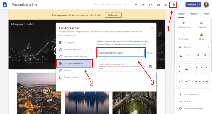Localização da área de URLs personalizados no menu de configuração do Google Sites