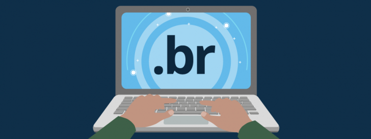 Computador com o domínio .br na tela